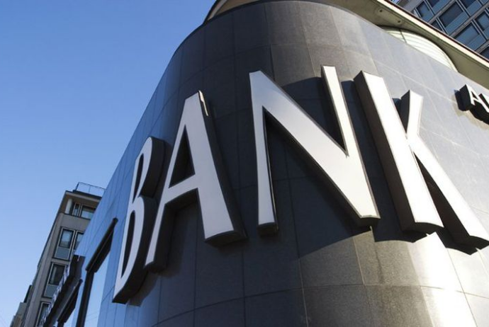 Bakıda bank və sığorta işçiləri regionlara nisbətən - 75% YÜKSƏK MAAŞ ALIR – MƏBLƏĞLƏR | FED.az