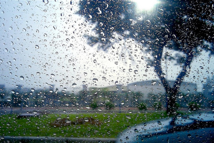 Arabir yağış yağıb, şimşək çaxıb - FAKTİKİ HAVA | FED.az