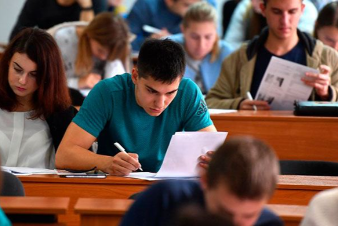 Komitə sədri: "Bir sıra universitetlərin Bakıdan kənara köçürülməsi istisna deyil" | FED.az