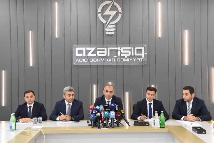 “Azərişıq” ASC-nin təşkilatçılığı ilə Ağdamda mətbuat konfransı keçirilib - FOTOLAR | FED.az