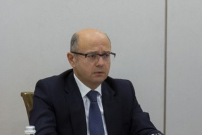 Pərviz Şahbazov: "Yüksək neft qiymətləri istehsalçılara hər zaman fayda vermir" | FED.az