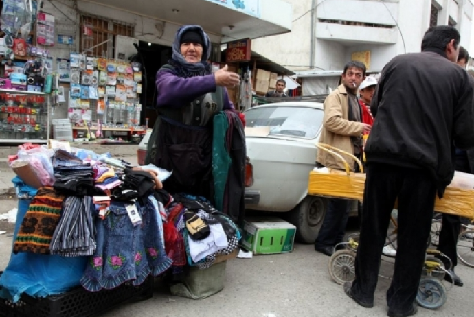 Azərbaycanda küçə ticarəti ilə bağlı yeni - QƏRAR | FED.az