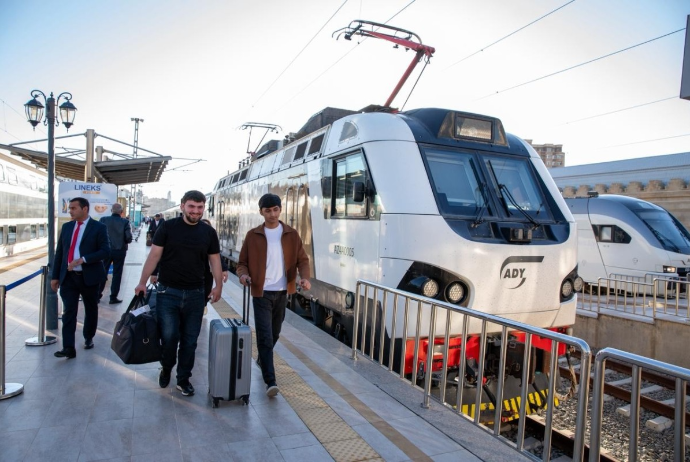 Bakı-Tbilisi-Bakı qatarlarına əlavə 3 vaqon qoşulacaq, bu vaqonlar üçün biletlər daha ucuzdur | FED.az
