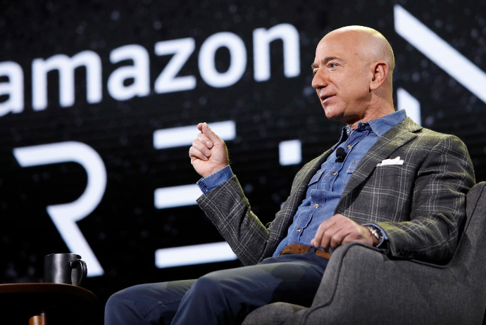 Bezos 7,2 milyard dollar dəyərində - Amazon Səhmlərini Satıb | FED.az