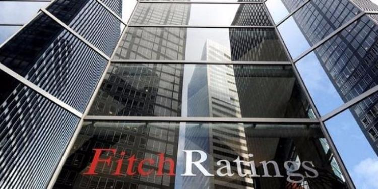 “Fitch”: Оттягивание девальвации в Азербайджане привело к росту государственных расходов. | FED.az