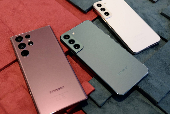 “Samsung” qlobal smartfon bazarında liderliyini - BƏRPA ETDİ | FED.az