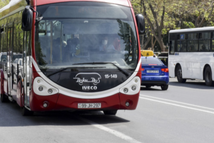 152 avtobus gecikir - SİYAHI | FED.az