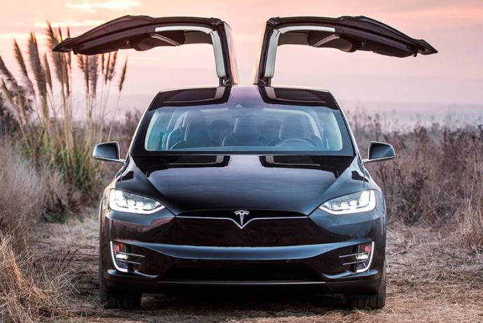 “Tesla” kapot probleminə görə 1,8 milyon elektromobili geri çağırır | FED.az