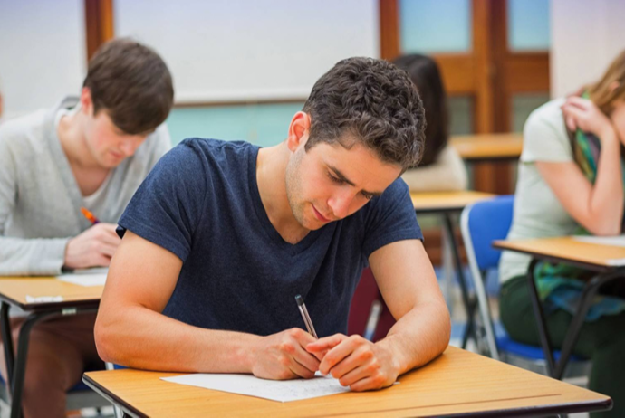 Azərbaycanda bu universitetdə iki qrup yoluxmaya görə distant təhsilə - KEÇİB | FED.az