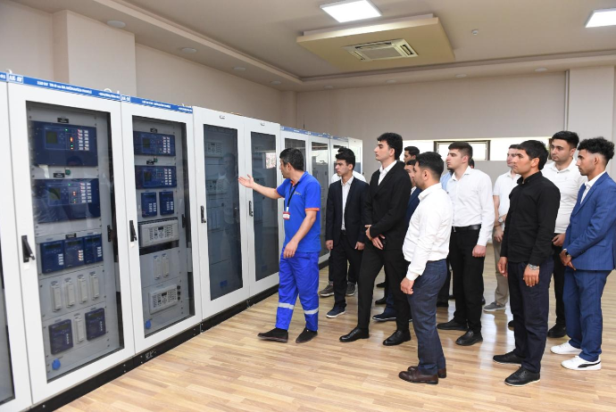 “Azərişıq”  və Dövlət Məşğulluq Agentliyinin birgə layihəsi çərçivəsində işsiz və işaxtaran şəxslər enerji sektorunda yeni iş imkanları əldə edib - FOTOLAR | FED.az