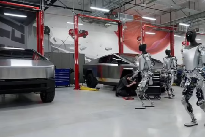 “Tesla” robotu mühəndisə - HÜCUM ETDİ | FED.az