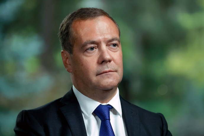 Ukrayna Medvedevi - AXTARIŞA VERİB | FED.az