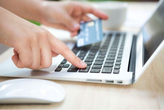 Komitə banklarda uşaqların adına kart açılmasına qadağa qoyulmasını təklif edir | FED.az