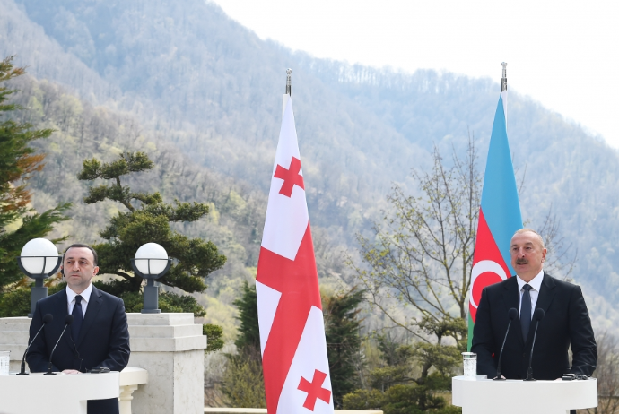 İlham Əliyev: "SOCAR Gürcüstanda uğurla fəaliyyət göstərir" | FED.az