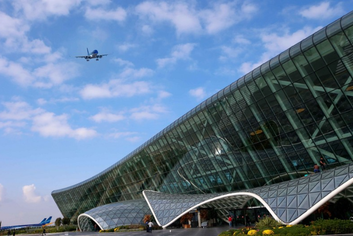 Bakıdakı aeroport məhdud iş rejiminə keçir, aviareyslər ləğv edilir | FED.az