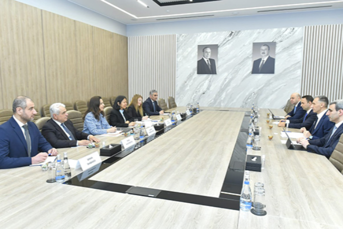 Rəşad Nəbiyev Asiya İnkişaf Bankının nümayəndə heyəti ilə görüşdü | FED.az