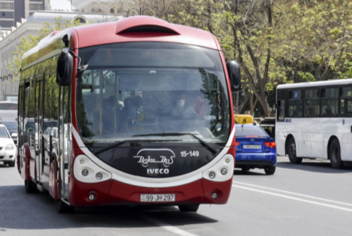93 avtobus gecikir - SİYAHI - FED.az