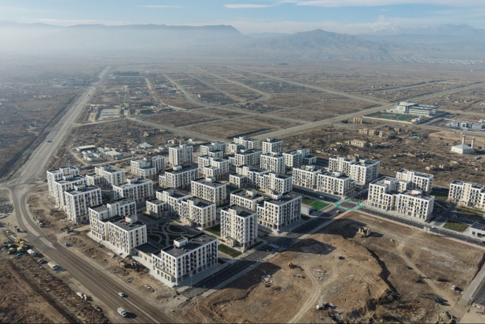 İlham Əliyev Ağdamda 2-ci yaşayış kompleksinin açılışında iştirak edib | FED.az