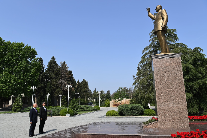 “Azərişığ”ın sədri Naftalanda vətəndaşları qəbul edib | FED.az