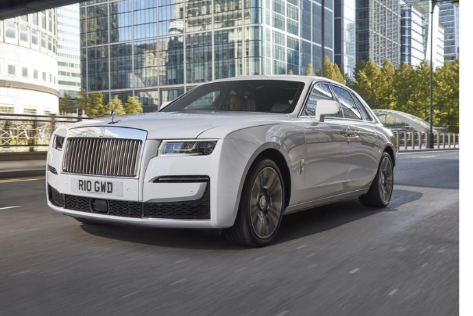 "Rolls-Royce" установил исторический рекорд продаж, несмотря на COVID-19 | FED.az