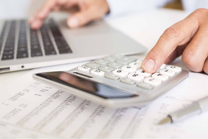 İş vaxtından artıq işə görə əməkhaqqı necə hesablanır? | FED.az