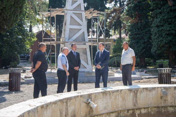 Şəmkirin icra başçısı tikinti işlərinə baxış keçirdi, tapşırıqlarını verdi - FOTO  | FED.az
