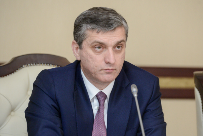 Vüqar Gülməmmədov: "Azərbaycanda tikinti müqavilələrinin 40 %-dən çoxunda icra müddətində dəyişikliklər edilir" | FED.az