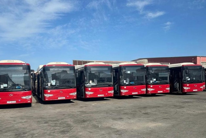Bakıda daha bir marşrutda istismar olunan avtobuslar yenilənir | FED.az