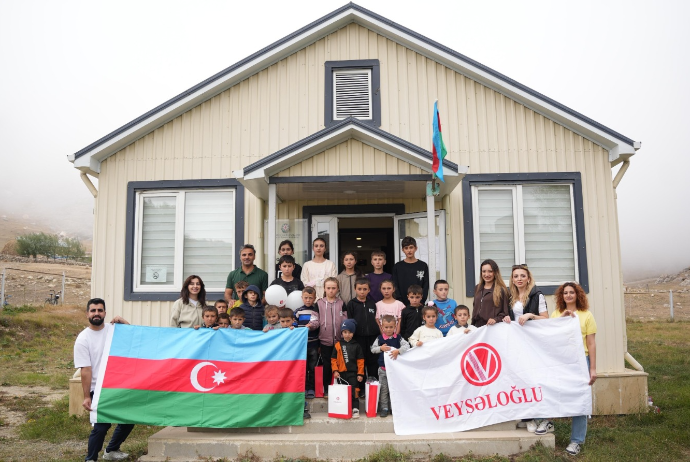 “Veysəloğlu-Distribusiya” ucqar kəndlərdə məktəblilərə dəstəyini davam etdirir - “Xoşbəxtlik Çantası” layihəsinin növbəti mərhələsi baş tutdu | FED.az
