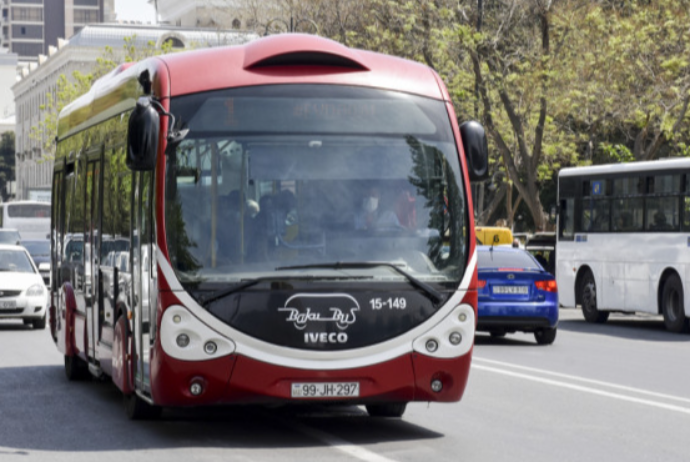 115 avtobus gecikir - SİYAHI | FED.az