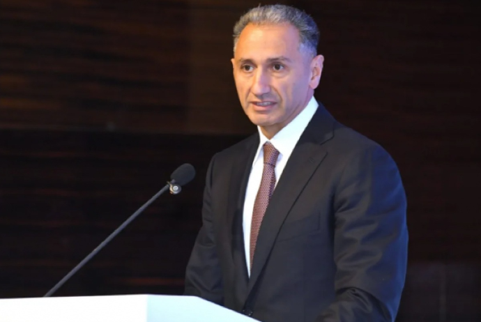 Daha çox yol tikmək tıxac problemini avtomatik həll etmir - Nazir | FED.az