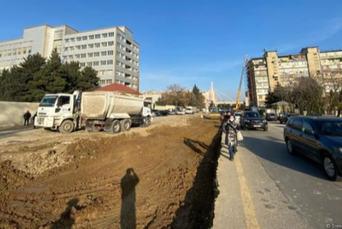 Yasamalda bəzi obyektləri söküb yolu genişləndirirlər - FOTO | FED.az