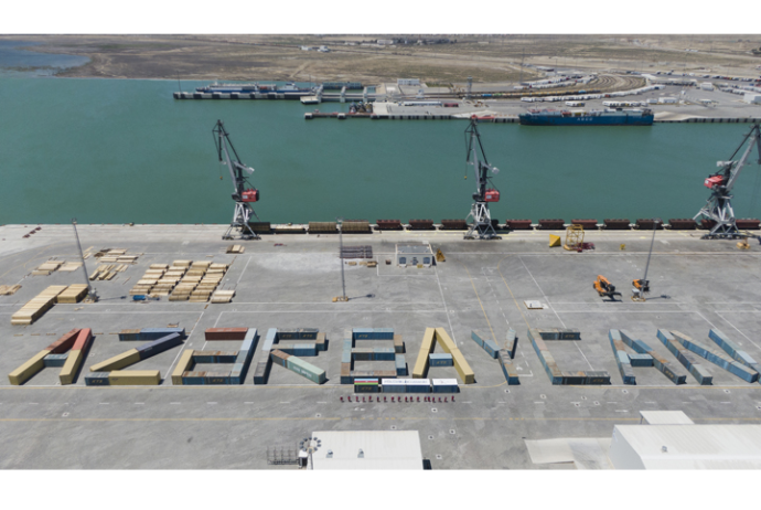 Бакинский порт провел оригинальную акцию, посвященную Дню Республики - ФОТО - ВИДЕО | FED.az