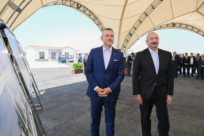 Bu kənddə inşa olunacaq məktəb Slovakiya tərəfindən Azərbaycana hədiyyə olunur - TƏMƏLİ QOYULDU - FOTOLAR | FED.az