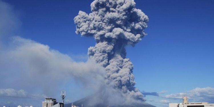 Sakuracima vulkanı növbəti 30 il ərzində püskürəcək | FED.az