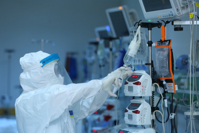 Koronavirus həkimlərinin əmək haqlarına - ƏLAVƏNİN MÜDDƏTİ UZADILDI | FED.az