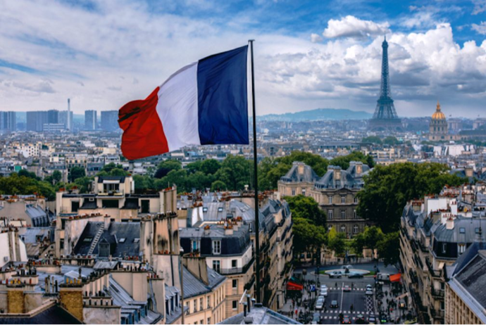 Fitch Ratings: Fransa investorlar qarşısında etibarını itirir | FED.az