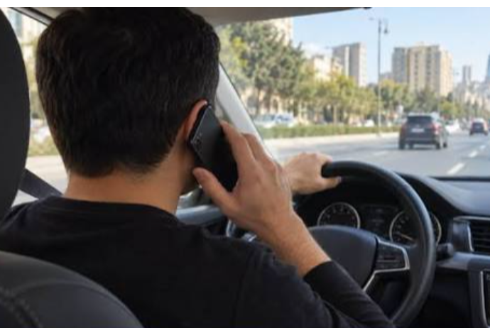 Avtomobildə telefonla danışan sürücülər cərimələnəcək | FED.az