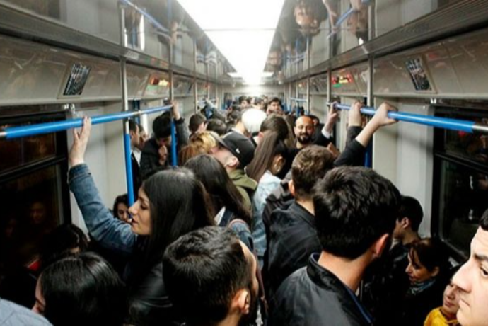 Metronun sərnişinlərinin sayı 400 min nəfər azalıb | FED.az