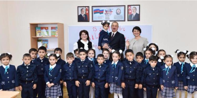 Ильхам Алиев принял участие в открытии нового здания средней школы номер 311 | FED.az