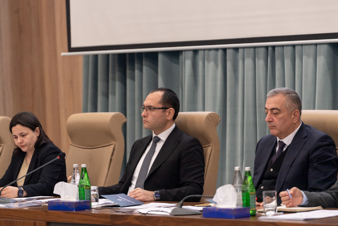 Kənd Təsərrüfatı Nazirliyində müşavirə keçirildi - Fotolar | FED.az