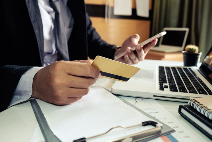 Problemli istehlak kreditlərinin həcmi 310 milyon manata çatdı - İLLİK 14% ARTIM | FED.az