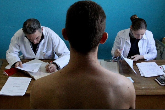 Xəstəliyə görə əsgərlikdən möhlət alanlar - YENİDƏN YOXLANILIR | FED.az