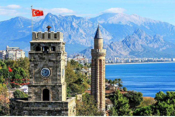 Antalyada mənzil qiymətlərinin qalxması rusların ölkəni tərk etməsinə səbəb olub | FED.az