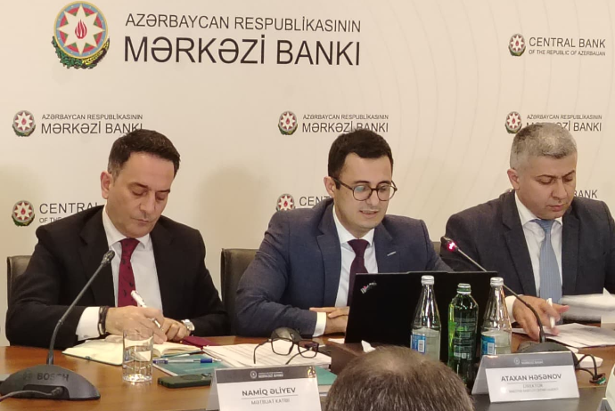 AMB-nin kredit kartları ilə bağlı yeni qərarı bu kartlardan istifadəni azaldıb  | FED.az