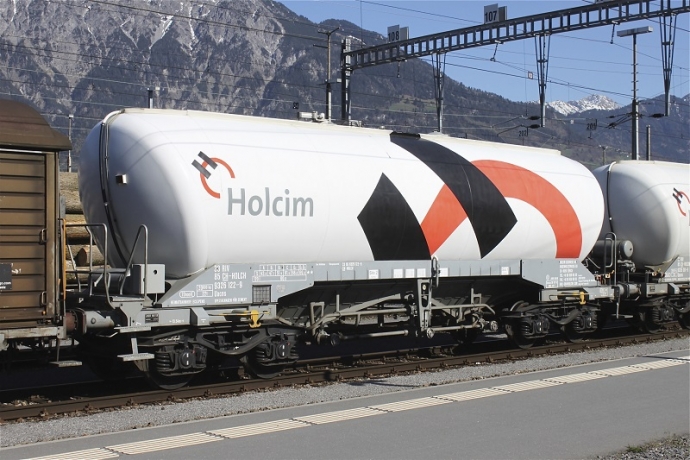 “Holcim Azerbaijan” 3 ölkəyə məhsul ixrac etməklə bağlı - DANIŞIQLAR APARIR | FED.az