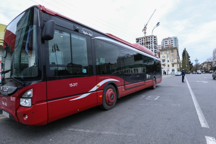 Bakıda Zəfər paradına görə avtobusların - Hərəkət Sxemi Dəyişdirilib | FED.az