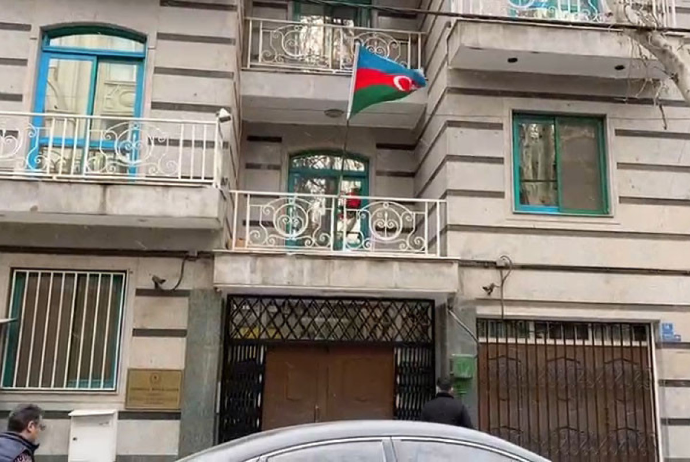 Rəsmi Tehran Azərbaycan səfirliyinə hücum edən şəxsin edamının gecikməsinə aydınlıq gətirib | FED.az
