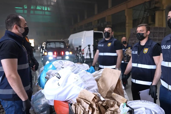 Azərbaycan polisləri 5 tona yaxın narkotik vasitə və psixotrop tərkibli həb məhv edib - VİDEO | FED.az