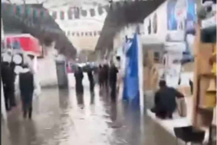 “Sədərək” ticarət mərkəzini su basdı - VİDEO | FED.az